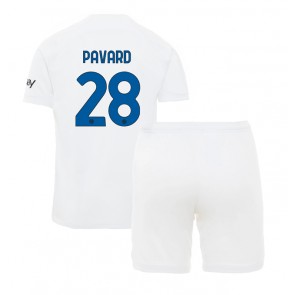 Inter Milan Benjamin Pavard #28 Replika Babytøj Udebanesæt Børn 2023-24 Kortærmet (+ Korte bukser)